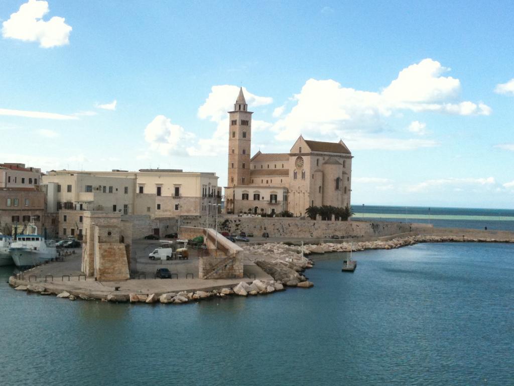 ⋆ B&B PORTO TRANI ⋆ TRANI ⋆ ITALY ⋆ RATES FROM €54